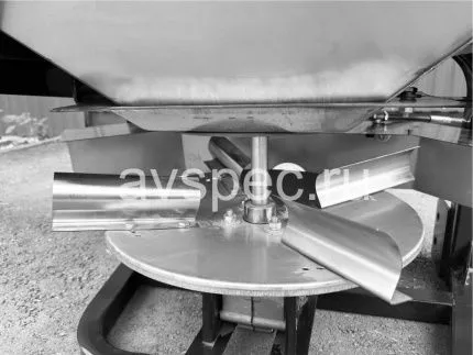 Разбрасыватель минеральных удобрений 2 FX-800