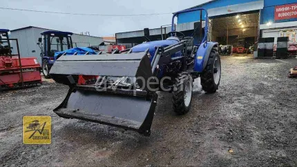Трактор Lovol TE 354 HT без кабины с фронтальным челюстным погрузчиком